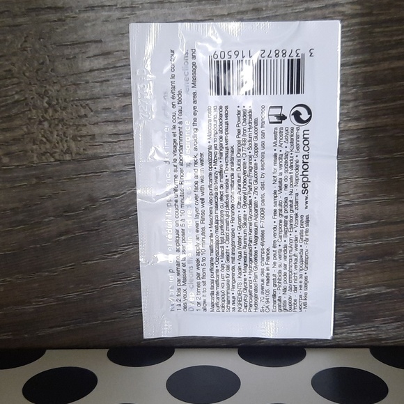 Sephora Beauty Insider Skincare and Foundation Collection - Black and White - Picture 6 of 8